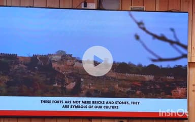 देहरादून: सीएम धामी ने पीएम के मन की बात कार्यक्रम को सुना, की कीर्तिनगर के स्वच्छता अभियान की सराहना