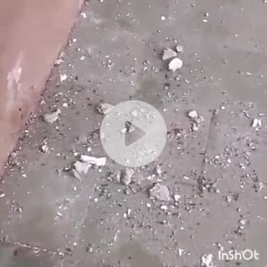 बांसवाड़ा: भीलवन राजकीय उच्च माध्यमिक स्कूल के बरामदे की छत का प्लास्टर गिरा, दीवार पर दरार, रविवार की छुट्टी से अप्रिय घटना टली