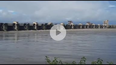 झालरापाटन: कालीसिंध डेम का जलस्तर बढ़ा, तीन गेट 9 मीटर तक खोलकर प्रति सेकंड 34481 क्यूसेक पानी की निकासी जारी, नदी में आया सैलाब