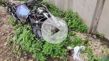 लाडपुरा: एमबीएस अस्पताल परिसर में लावारिश हालत में पड़ी मोटरसाइकिल, अस्पताल प्रशासन व पुलिस का नहीं है कोई ध्यान