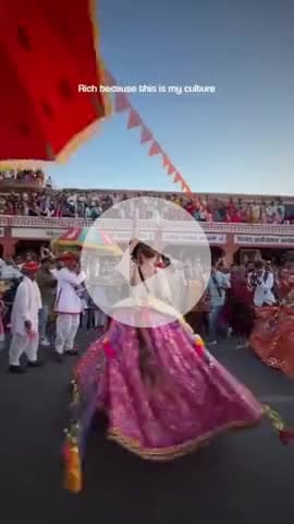 आप सभी को "हरियाली तीज" की हार्दिक बधाई और शुभकामनाएं।।

#हरियाली_तीज 
#HariyaliTeej2025
#highlight