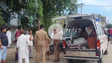 रामपुर: प्रॉपर्टी विवाद के चलते अजीतपुर में एक युवती अपनी मां की डेड बॉडी लेकर घर पहुंची, परिवार के लोग ताला लगाकर फरार