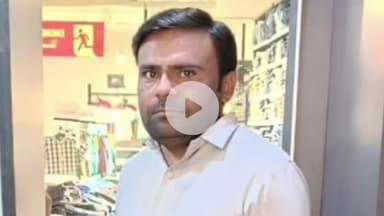 रामपुर: एकता तिराहे पर सड़क दुर्घटना में पत्नी के लिए तीज का सामान लेकर जा रहे स्वास्थ्य विभाग के कर्मचारी की हुई मौत