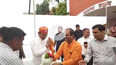 भीलवाड़ा: उप मुख्यमंत्री बैरवा का भीलवाड़ा दौरा, आजाद नगर में नर्बदेश्वर महादेव मंदिर में अभिषेक कर मांगी खुशहाली