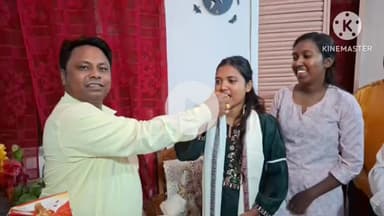 खूंटी: खूंटी विधायक JPSC परीक्षा पास करने वाली रूपम सोनाली के अमृतपुर स्थित आवास पर पहुंचे