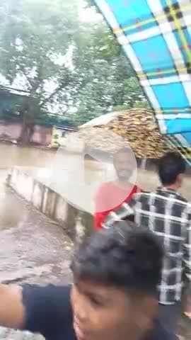दांता गांव में सरकारी स्कूल की छत गिर गई है