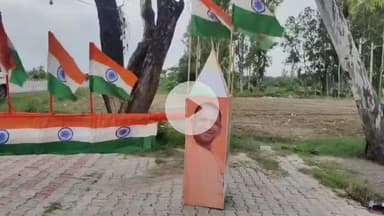 धनौरा: गजरौला में प्रधानमंत्री और मुख्यमंत्री योगी आदित्यनाथ की फोटो लगाकर कावड़ लेकर आगे बढ़े शिवभक्त, लोगों ने किया स्वागत