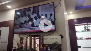 नौगावां सादात: नौगांवा सादात मोहल्ला अलीनगर में भाजपाइयों ने पीएम का 124वां मन की बात कार्यक्रम सुना