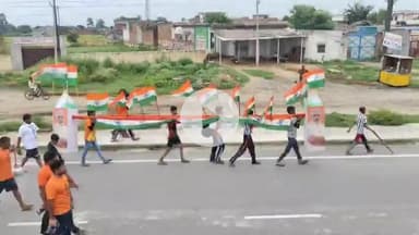 धनौरा: गजरौला बृजघाट से कावड़ लेकर अपनी मंजिल की ओर बढ़े शिव भक्त, डीजे की धुन पर ठुमके लगाते दिखे