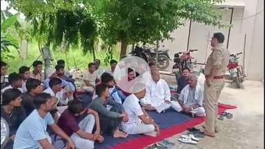 कोल: सिकंदरपुर में विद्युत सप्लाई न मिलने से परेशान ग्रामीणों कासिमपुर तेहरा विद्युत उपकेंद्र पर दिया धरना#jansamasya