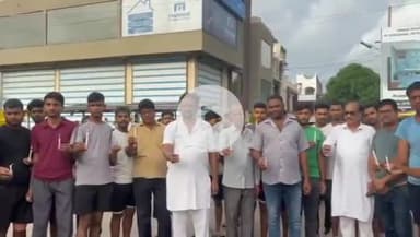 झालरापाटन: पिपलोदी स्कूल हादसे में बच्चों की मौत के मामले में सुभाष सर्किल पर केंडल जलाकर दी श्रद्धांजलि