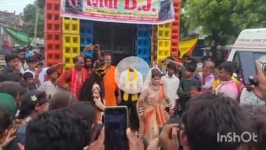 उतरौला: उतरौला तहसील अंतर्गत श्री दत्तगंज से कांवरियों ने 150 किलोमीटर पैदल यात्रा कर शिवलिंग पर जलाभिषेक किया