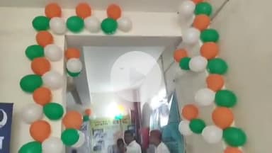 बाढ़: अनुमंडल पदाधिकारी बाढ़ ने ईवीएम प्रदर्शन केंद्र का उद्घाटन किया