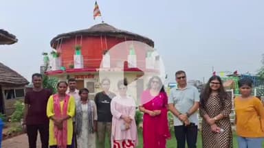 लंभुआ: नंदगांव पहुंचे एडीजी राम कुमार, अनाथ बालिकाओं से की मुलाकात