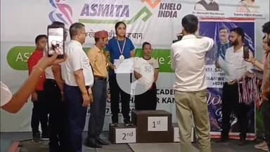 मोरंग: 58 किलोग्राम वेट लिफ्टिंग केटेगरी में रिब्बा गाँव की नताशा ने जीता गोल्ड मेडल, जिले का नाम किया रोशन