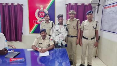 बक्सर: यात्रियों का मोबाइल चुराने वाला अपराधी बक्सर रेलवे स्टेशन से आरपीएफ द्वारा गिरफ्तार