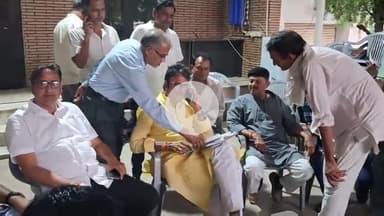 चूरू: सैनिक बस्ती में पूर्व नेता प्रतिपक्ष राजेंद्र राठौड़ ने की जनसुनवाई, आमजन की समस्याएं सुनीं