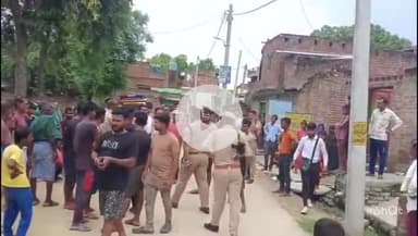 छिबरामऊ: तालग्राम के गधैयाऊसर का 32 वर्षीय युवक ने फांसी के फंदे पर झूलकर की आत्महत्या, पुलिस ने शव को पोस्टमार्टम के लिए भेजा