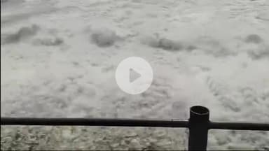 लाडपुरा: कोटा बैराज के 12 गेट खोलकर 3 लाख क्यूसेक पानी की निकासी, शहर की निचली बस्तियाँ हुईं जलमग्न