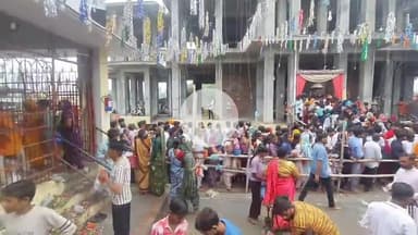 रामपुर: सावन के तीसरे सोमवार पर भमरव्वा शिव मंदिर में भक्तों की भीड़ उमड़ी