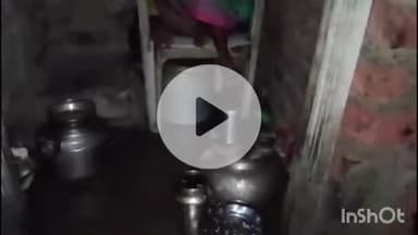 हिंगणघाट: सावली वाघ येथे पावसाने घर कोसळून संसार उघड्यावर पडलेल्या कुटुंबाची तहसीलदारांकडून दखल, ग्रामपंचायतमध्ये विसावा