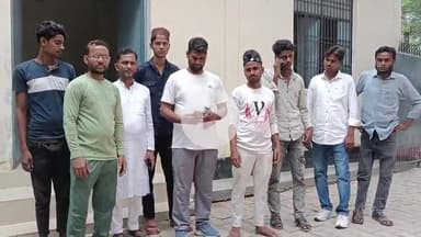 कोल: खेरेश्वर चौराहे के निकट सड़क हादसे में युवक की हुई मौत, दोस्तों ने जताई अनहोनी की आशंका, पुलिस ने कराया पोस्टमार्टम