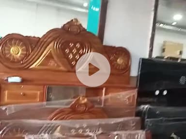 bara eidfah market  aap sab aaye or 
behtreen se behtreen saman kharid ye contact number 7857065248
       other contact