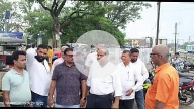 कोडरमा: बरकट्ठा विधायक ने डीआरएम से की मांग, झुमरीतिलैया के सीएच हाई स्कूल के सामने रेलवे की जमीन से बेरिकेड्स हटाएं