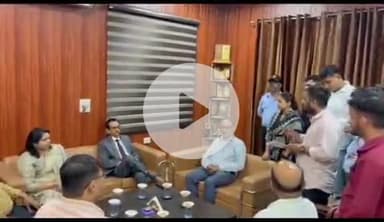 ऋषिकेश: पीजी कॉलेज में एनएसयूआई ने कुलपति का किया घेराव, समस्या के समाधान के लिए सौंपा ज्ञापन