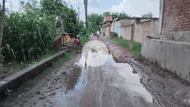 महाराजगंज: रामपुर बल्डीहा गांव में जर्जर सड़क बनी हादसों का कारण, ग्रामीणों में भारी आक्रोश #jansamasya