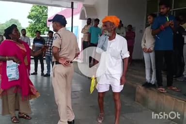 श्योपुर: जनसुनवाई में महिला का हंगामा, बोली- नपा का आरआई जॉब कार्ड पर मुर्गा-दारू मांग रहा है