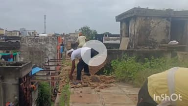 भीलवाड़ा: नगर निगम द्वारा जर्जर एवं खतरनाक भवनों पर कार्रवाई जारी, पुर में स्थित एक जर्जर मकान को गिराने की कार्रवाई शुरू