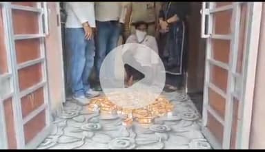 ऋषिकेश: आबकारी टीम ने ऋषिकेश की बनखंडी में घर पर की दविश, एक व्यक्ति को किया गिरफ्तार