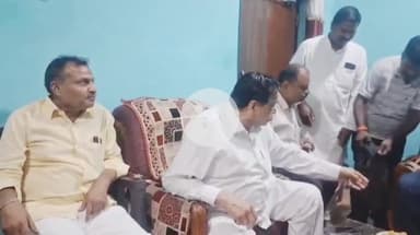 बहराइच: बहराइच पहुंचे कांग्रेस नेता नसीमुद्दीन सिद्दीकी ने संगठन मजबूती को लेकर कांग्रेस पदाधिकारियों के साथ की बैठक