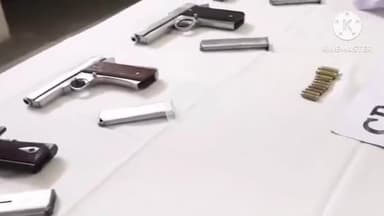 ਜਲੰਧਰ 1: ਥਾਣਾ 2 ਅਧੀਨ ਪੈਂਦੇ ਅਗਰਵਾਲ ਮੋਬਾਈਲ ਹਾਊਸ ਦੇ ਬਾਹਰ ਪੁਲਿਸ ਨੇ 2 ਗੈਂਗਸਟਰ ਕੀਤੇ ਕਾਬੂ ,5 ਪਿਸਤੌਲਾਂ ਤੇ 50 ਗ੍ਰਾਮ ਹੈਰੋਇਨ ਕੀਤੀ ਬਰਾਮਦ