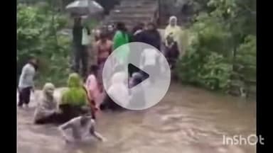 नरसिंहगढ़: मालवा के मिनी कश्मीर नरसिंहगढ़ में प्राकृतिक सौंदर्य का आनंद लेते नागरिक