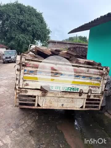 केशकाल: वन विभाग ने मूरनार गांव में छापेमारी के दौरान 4 ग्रामीणों के घर से 149 नग चिरान लकड़ी की की जप्त