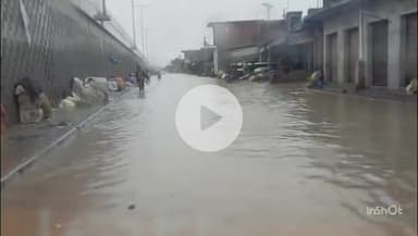 छिबरामऊ: सराय दौलत में तेज बारिश के बाद जीटी रोड सर्विस रोड पर 200 मीटर लंबा पानी भरा, वीडियो सोशल मीडिया पर हुआ वायरल