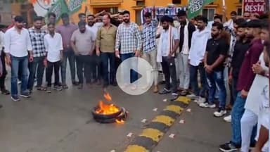 कनवास: पीपलोदी में छत गिरने से मासूमों की मौत पर यूथ कांग्रेस ने प्रदर्शन कर उपखण्ड कार्यालय में SDM को सौंपा ज्ञापन