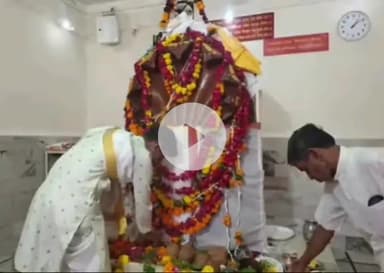 ग्वालियर गिर्द: ग्वालियर के नाग देवता मंदिर में लगा भक्तों का मेला