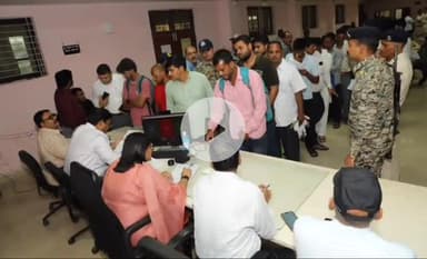 ग्वालियर गिर्द: ग्वालियर: कलेक्ट्रेट में जनसुनवाई, 111 लोगों की समस्याएं सुनी गईं