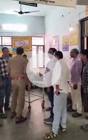 घाटमपुर: पतारा में ट्रक ने ऑटो में मारी टक्कर, दो लोग घायल, बाइक चालक भी आया चपेट में