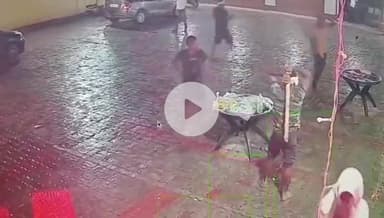 घोसवरी: घोसवरी थाना क्षेत्र में सावन में चिकन खाने से मना करने पर बदमाशों ने होटल में की तोड़फोड़ और मारपीट