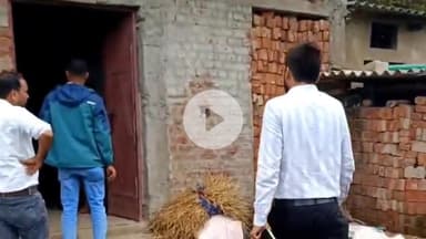 लोहरदगा: बिजली विभाग के सहायक अभियंता ने बिजली चोरी के खिलाफ होंदगा गांव में चलाया छापेमारी अभियान, चार लोगों पर मामला दर्ज