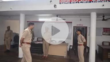 फिरोज़ाबाद: मटसेना थाने में एसएसपी का औचक निरीक्षण, लापरवाह दो पुलिसकर्मी हुए लाइनहाजिर, मचा हड़कंप