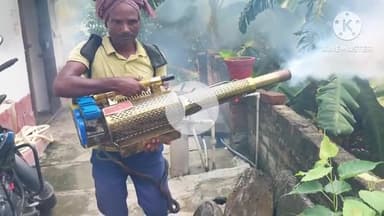 नगर नौसा: डेंगू के 36 मरीज मिलने के बाद नगरनौसा में मच्छरों से बचाव के लिए कराई गई फॉगिंग