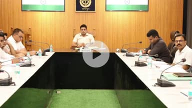 रामपुर: बुधवार को कलेक्ट्रेट सभागार में डीएम की अध्यक्षता में संचारी रोग नियंत्रण अभियान की समीक्षा बैठक आयोजित की गई