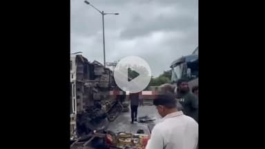 भोर: वेळू येथे भीषण अपघात; दोन कंटेनर, पीकअप व तीन दुचाकींची धडक