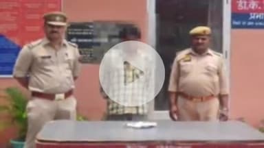 कोल: अकराबाद पुलिस ने नानऊ के पास अवैध देशी तमंचा के साथ शातिर अभियुक्त को किया गिरफ्तार, आर्म्स एक्ट में दर्ज हुआ मुकदमा