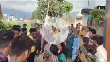 ऋषिकेश: गढ़ी मयचक होशियारपुर बोक्सा में एक व्यक्ति ने संदिग्ध हालत में फांसी लगाकर आत्महत्या की